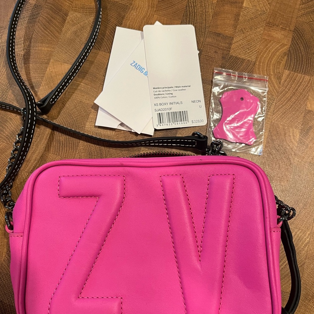 BNWT Zadig Xs Boxy Neon purse
dust bag included
Tags and swatch included - Picture 4 of 7